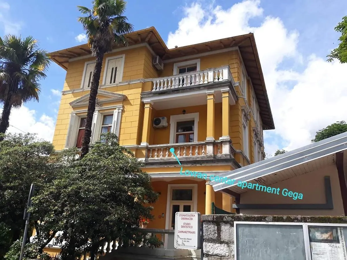 Lovran Centar, Apartman Gega